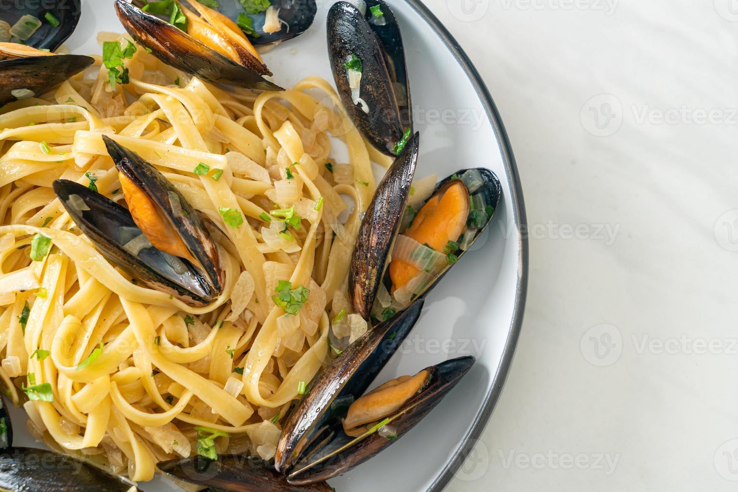 Linguine Spaghetti Pasta Vongole Weißweinsauce foto