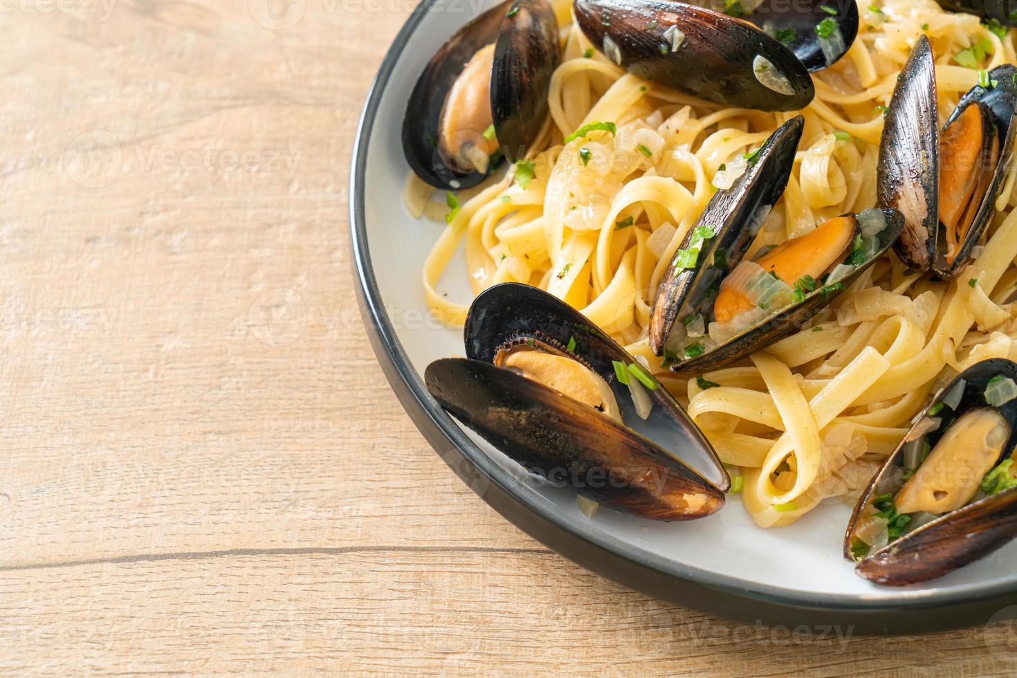 Linguine Spaghetti Pasta Vongole Weißweinsauce foto