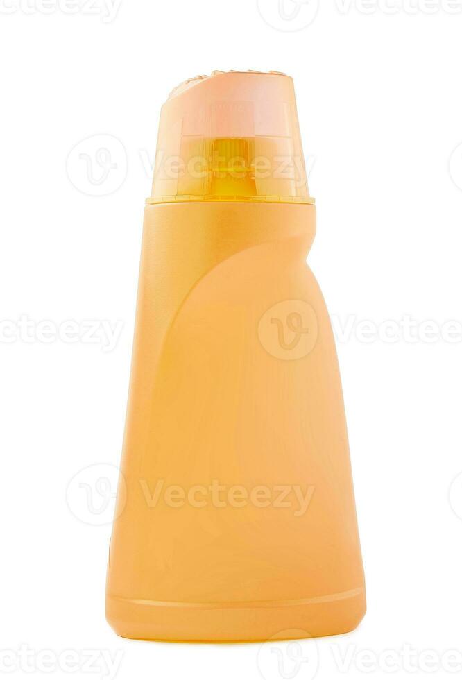 Wäsche Waschmittel im Gelb Plastik Flasche isoliert auf Weiß Hintergrund foto