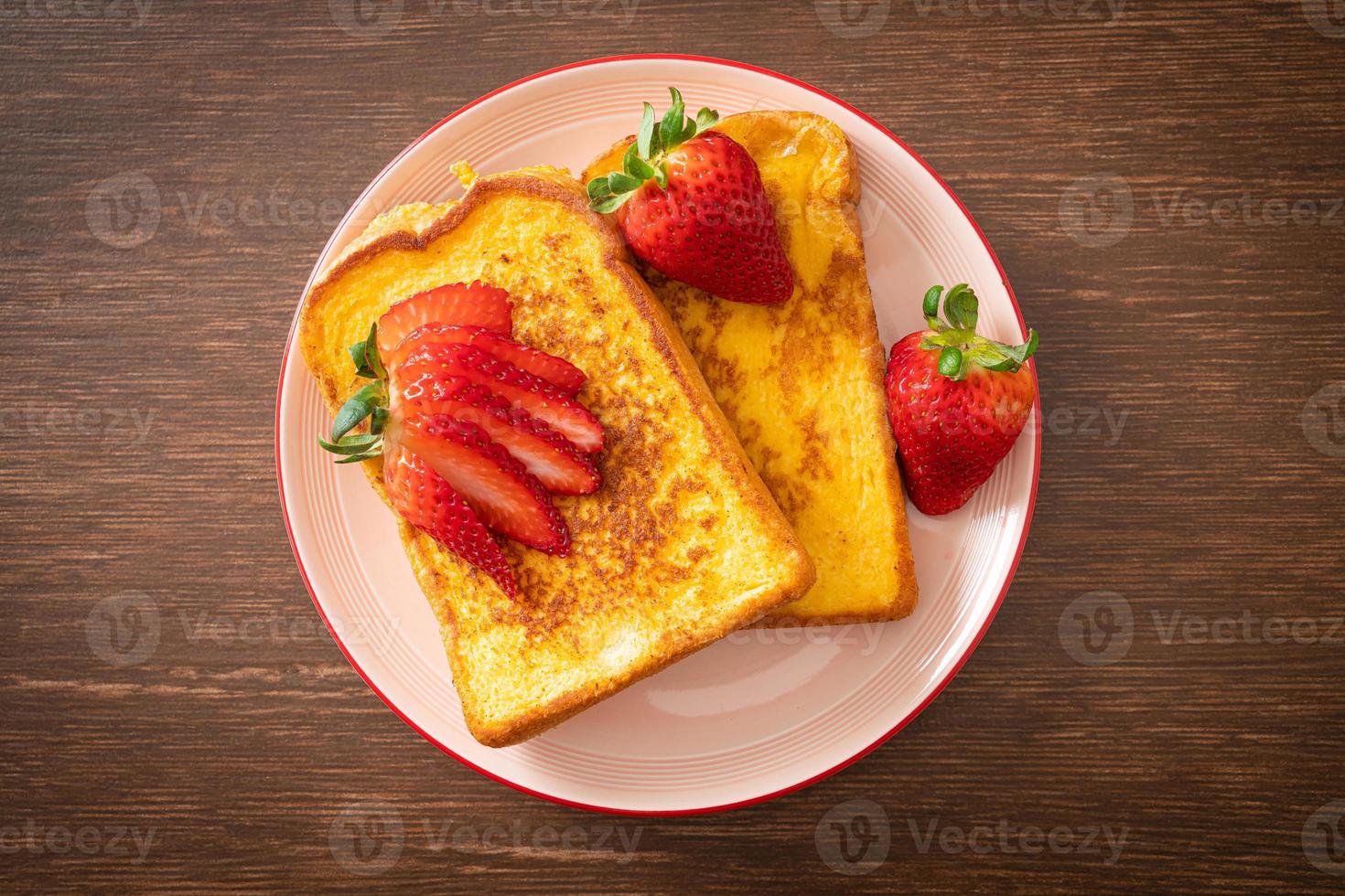 French Toast mit frischen Erdbeeren foto