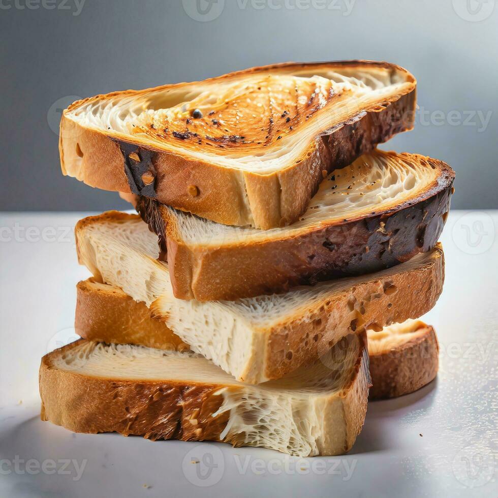 ai generiert Scheiben von knusprig getoastet Brot oder trocken Toast auf Weiß Hintergrund foto