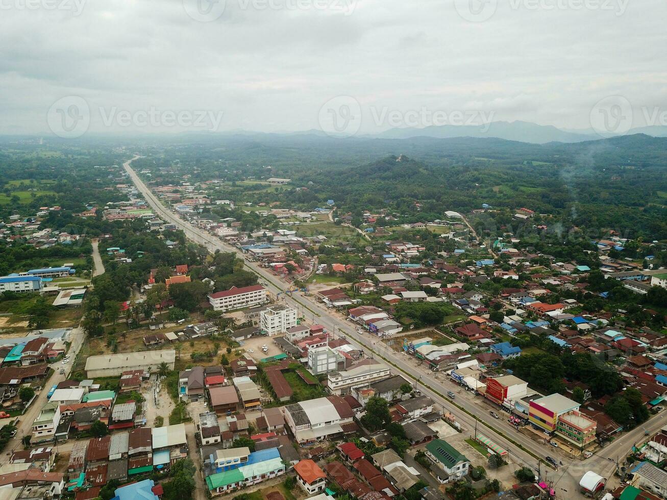 Antenne Fotografie von das Main Straße zum Besuch Chiang Khan Bezirk. foto