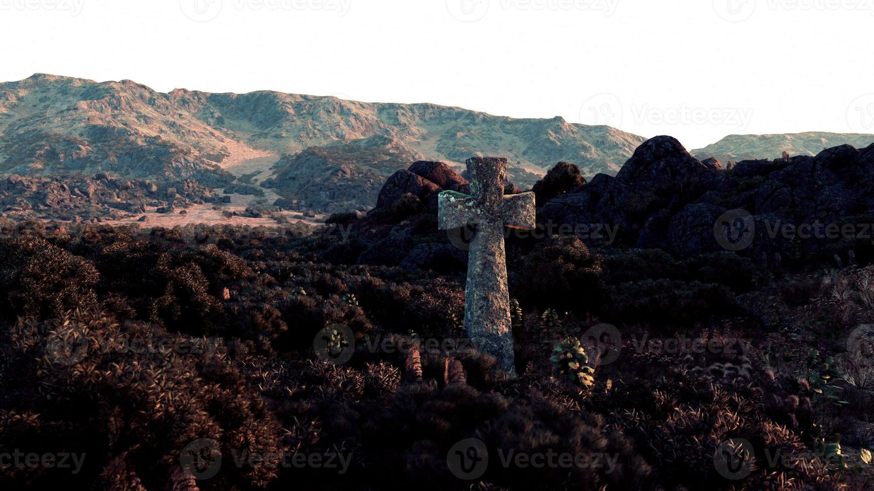 ein Friedhof Kreuz Stehen hoch inmitten ein atemberaubend Berg Angebot foto