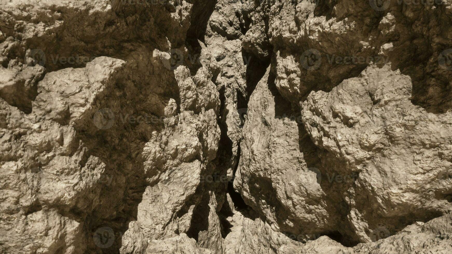 ein atemberaubend Felsen Formation Innerhalb ein mysteriös Höhle foto