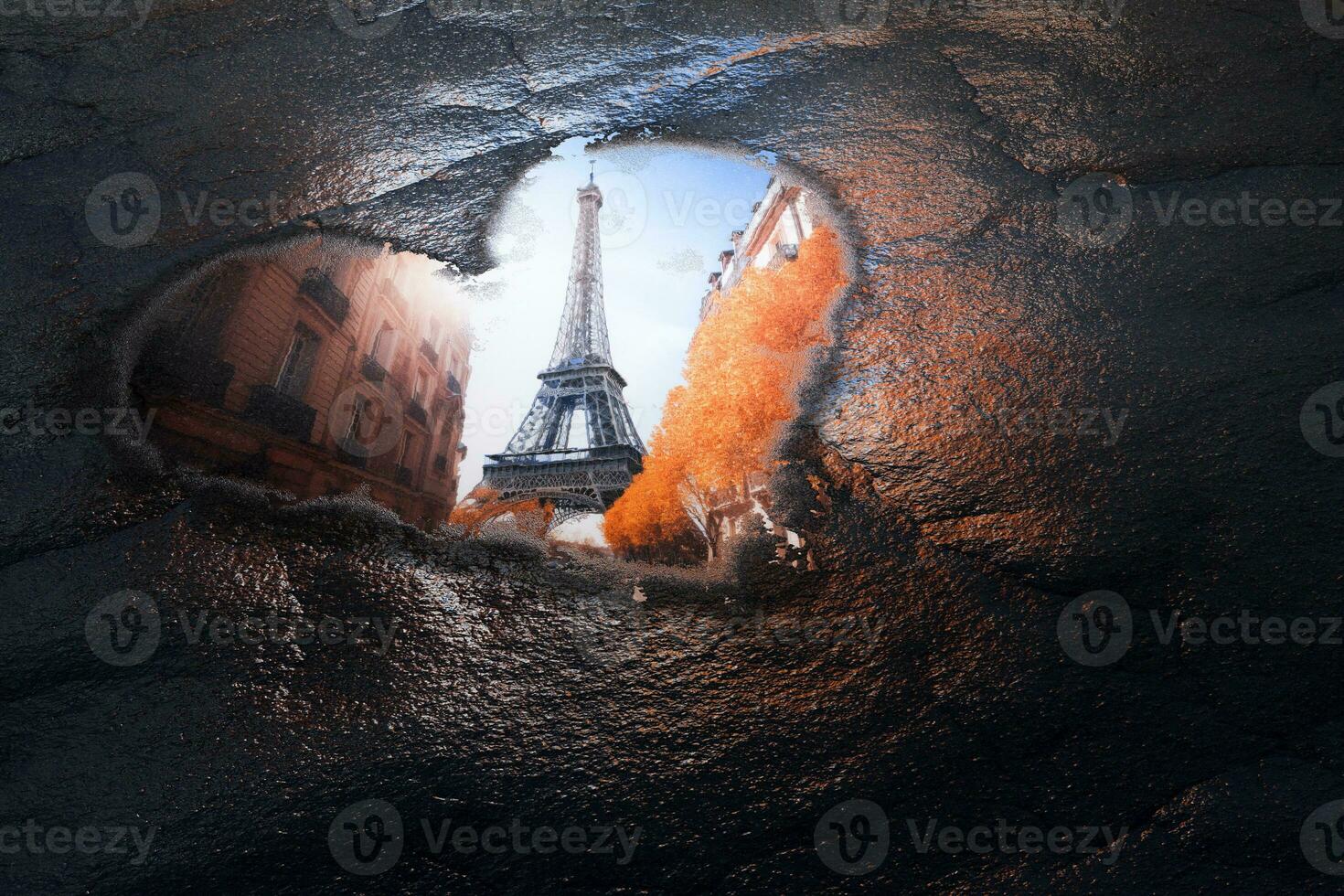 Liebe Frankreich Konzept. Betrachtung von Eiffel Turm durch Pfütze im gestalten von Herz. 3d Rendern foto