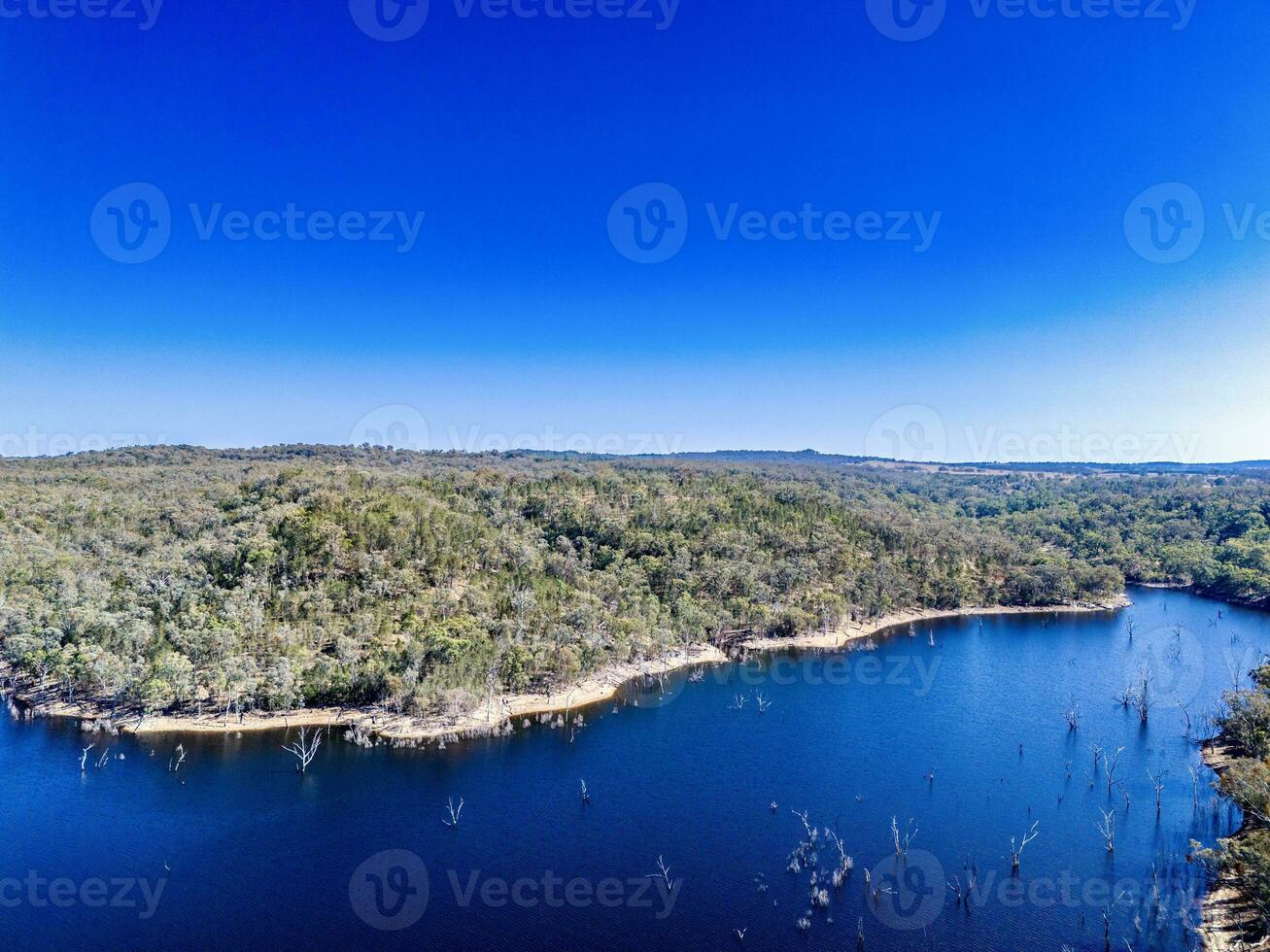 Antenne Aussicht von ein Drohne genommen beim Copeton Damm Nord Küstenvorland aus in der Nähe von inverell, Neu Süd Wales, 2360, Australien foto