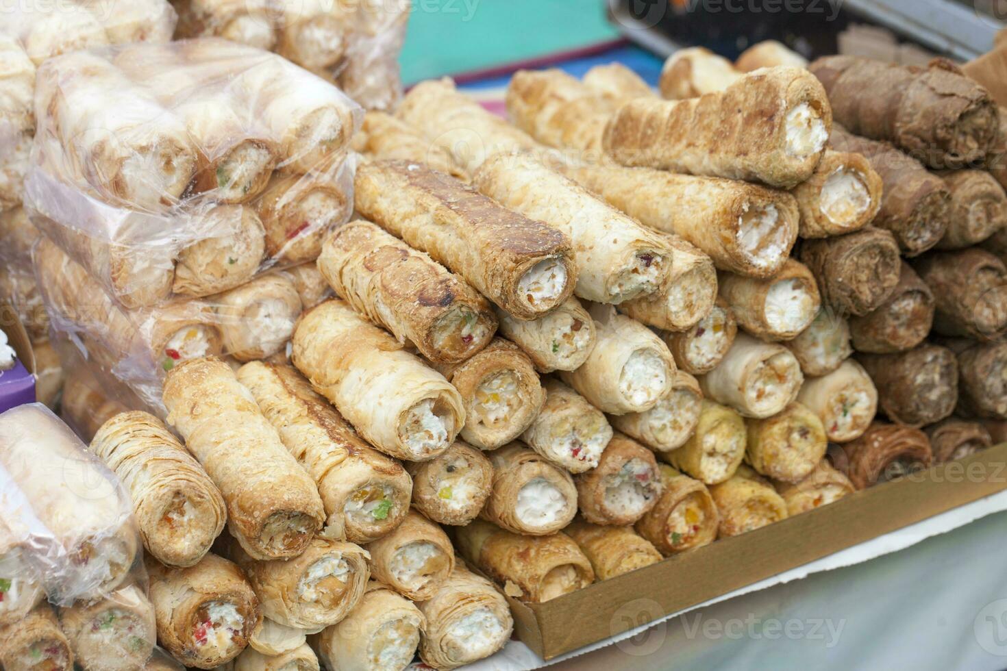 Süss Bäckerei Essen Puff rollen mit Sahne foto