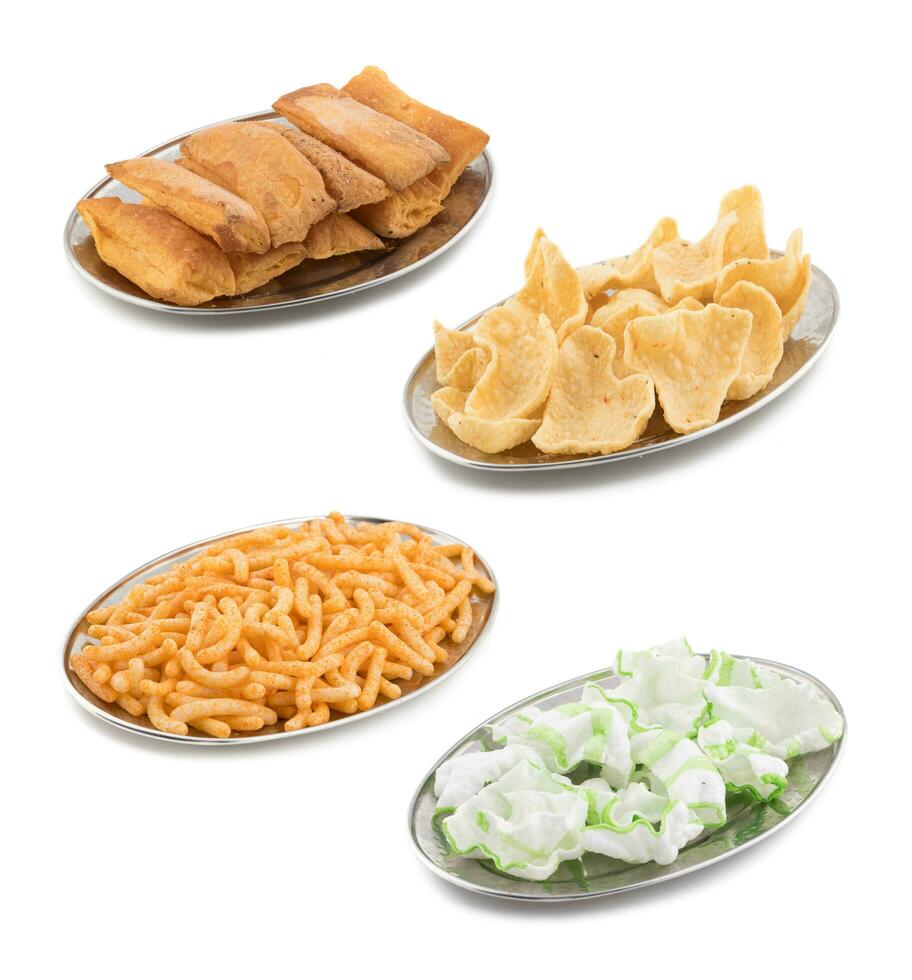 Collage von würzig und Süss Toast Tee Zeit Snack und Gewürze Käse Züge Snacks foto