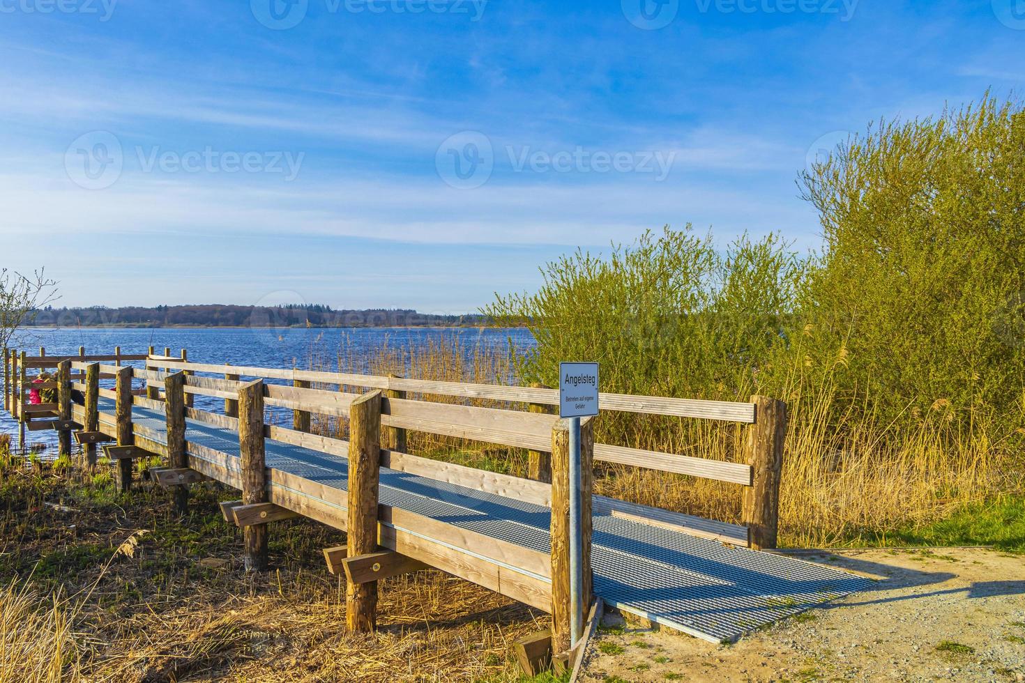 Landschaft bei Bad Bederkesa an einem sonnigen Tag in Niedersachsen, Deutschland foto