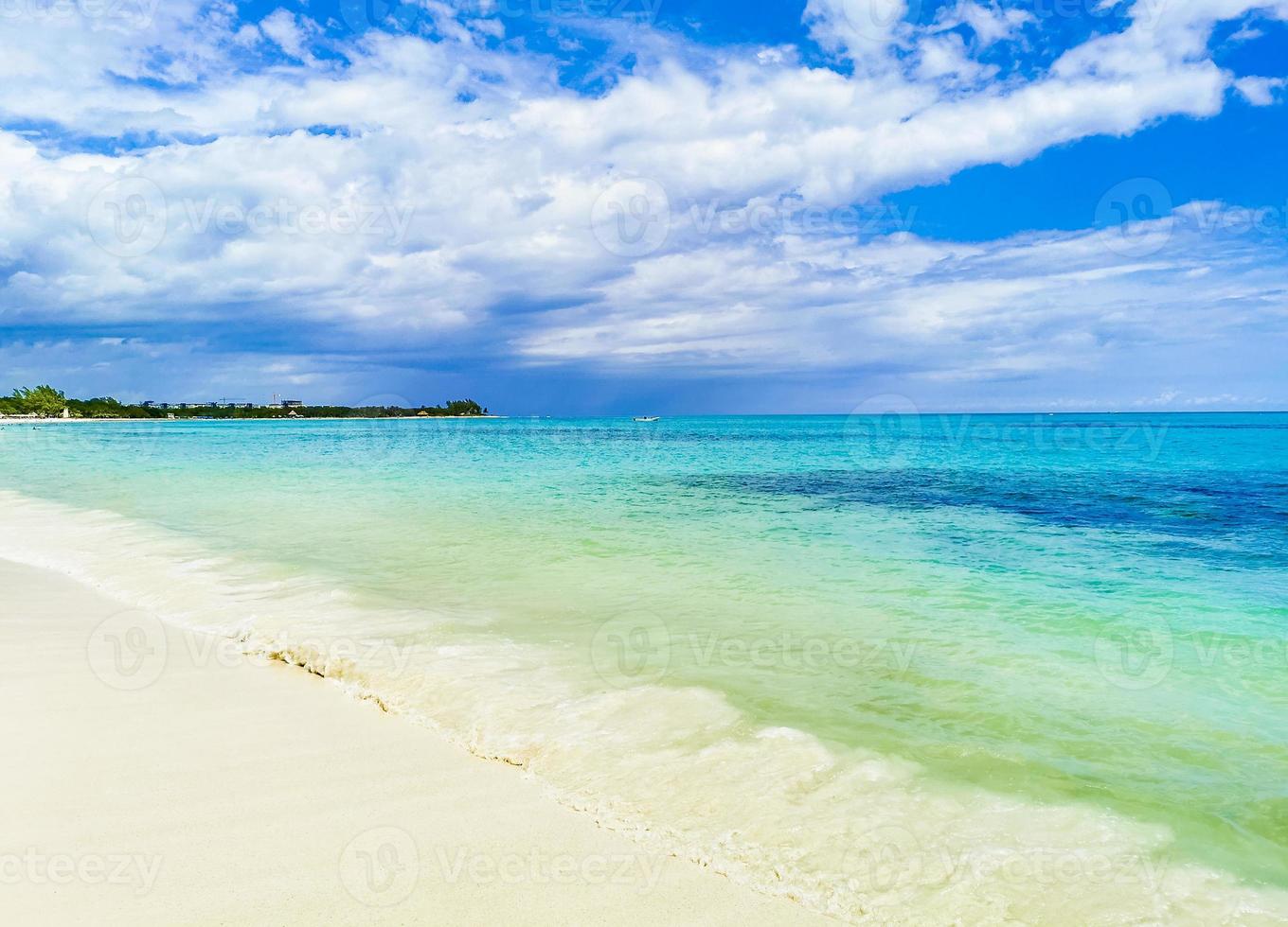 tropischer strand 88 punta esmeralda in playa del carmen, mexiko foto