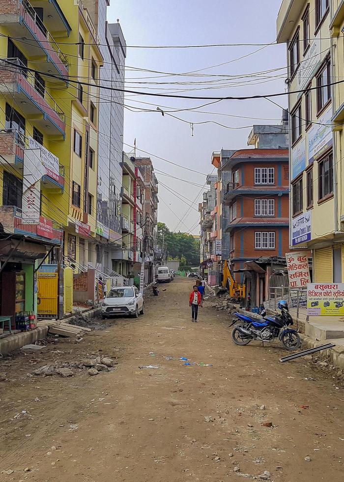 buntes Straßenviertel in Sinamangal, Kathmandu, Nepal foto