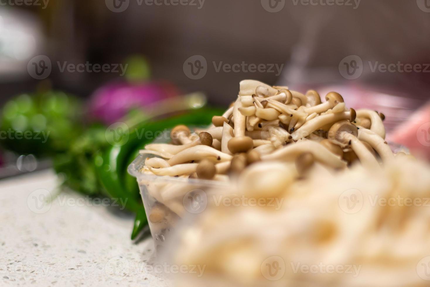 Abendessen für Familienfeiern, chinesische Zutaten in Vorbereitung foto