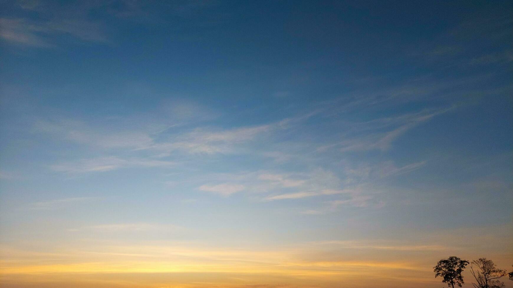 Morgen Sonne Blau Himmel Gelb Sonnenlicht foto