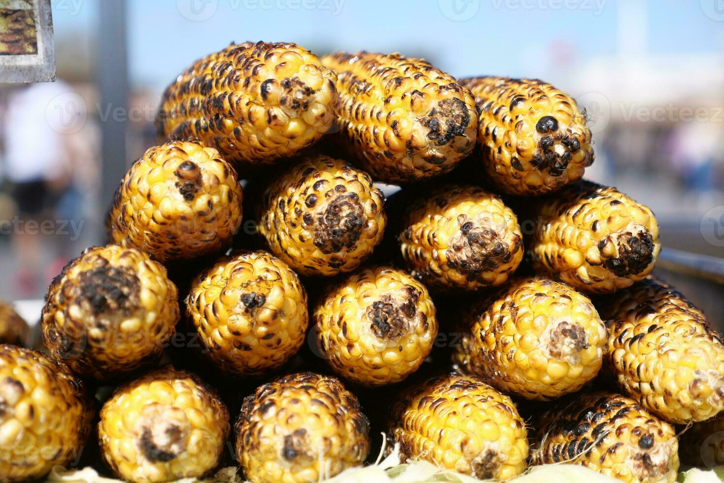 gegrillt Mais zum Verkauf im ein Markt Stall im Istanbul foto