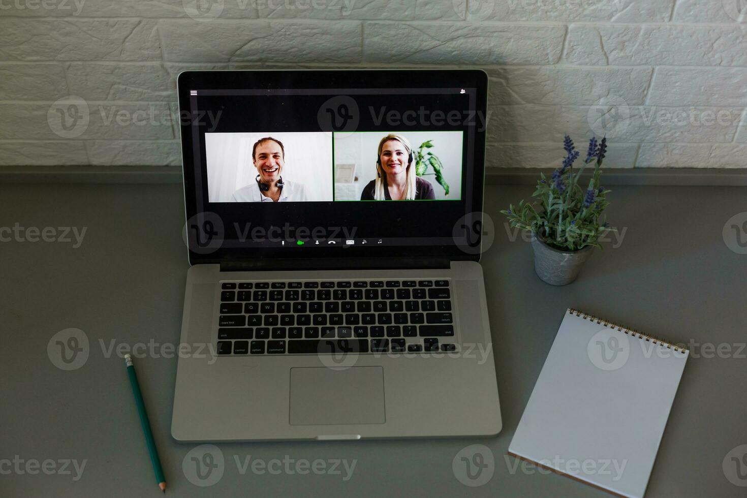 Gruppe freunde Video Plaudern Verbindung Konzept foto