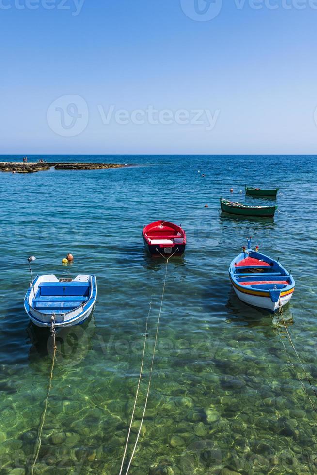 die bucht von san vito und ihre abtei, das meer von polignano a mare foto