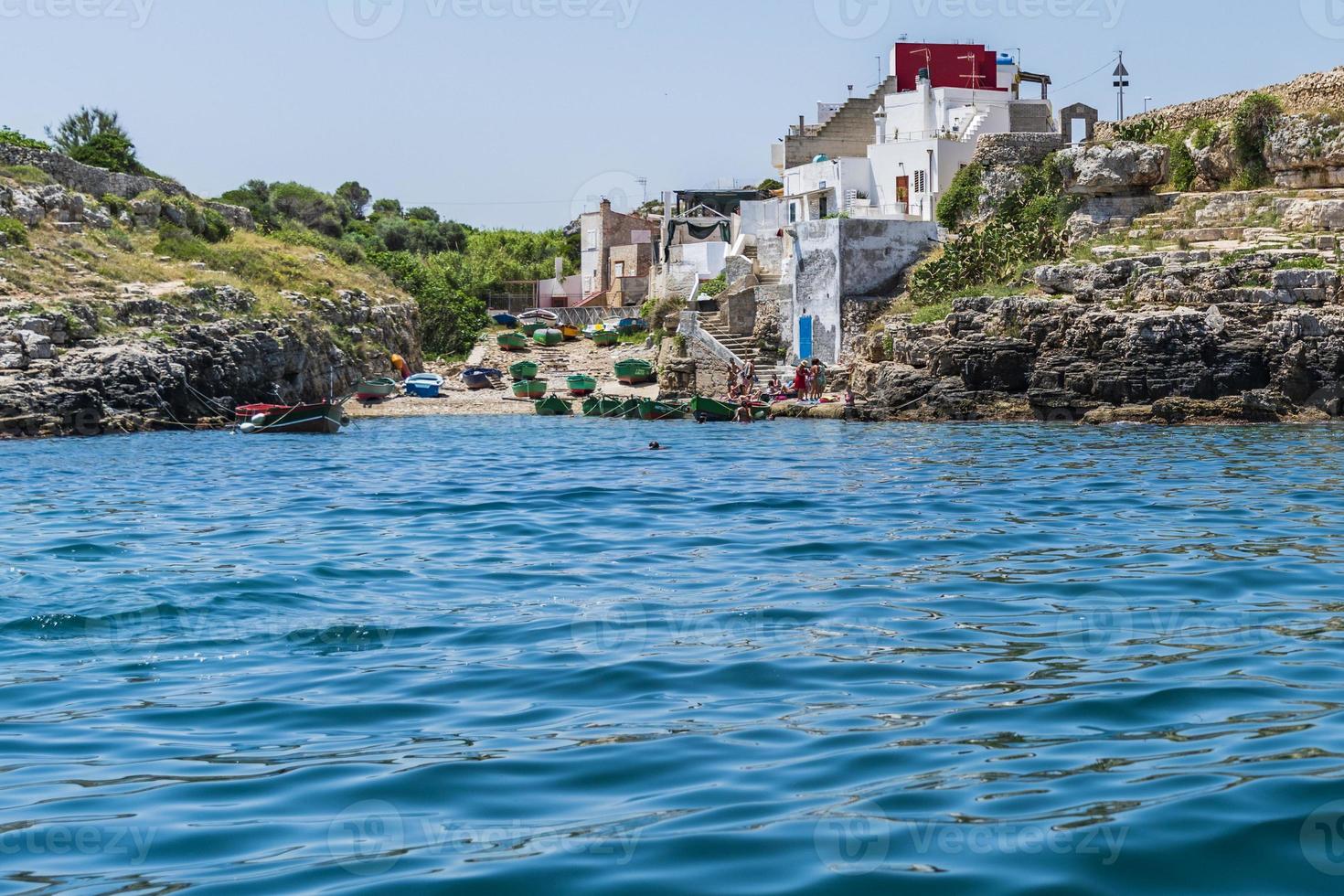 polignano eine Stute vom Meer aus gesehen foto