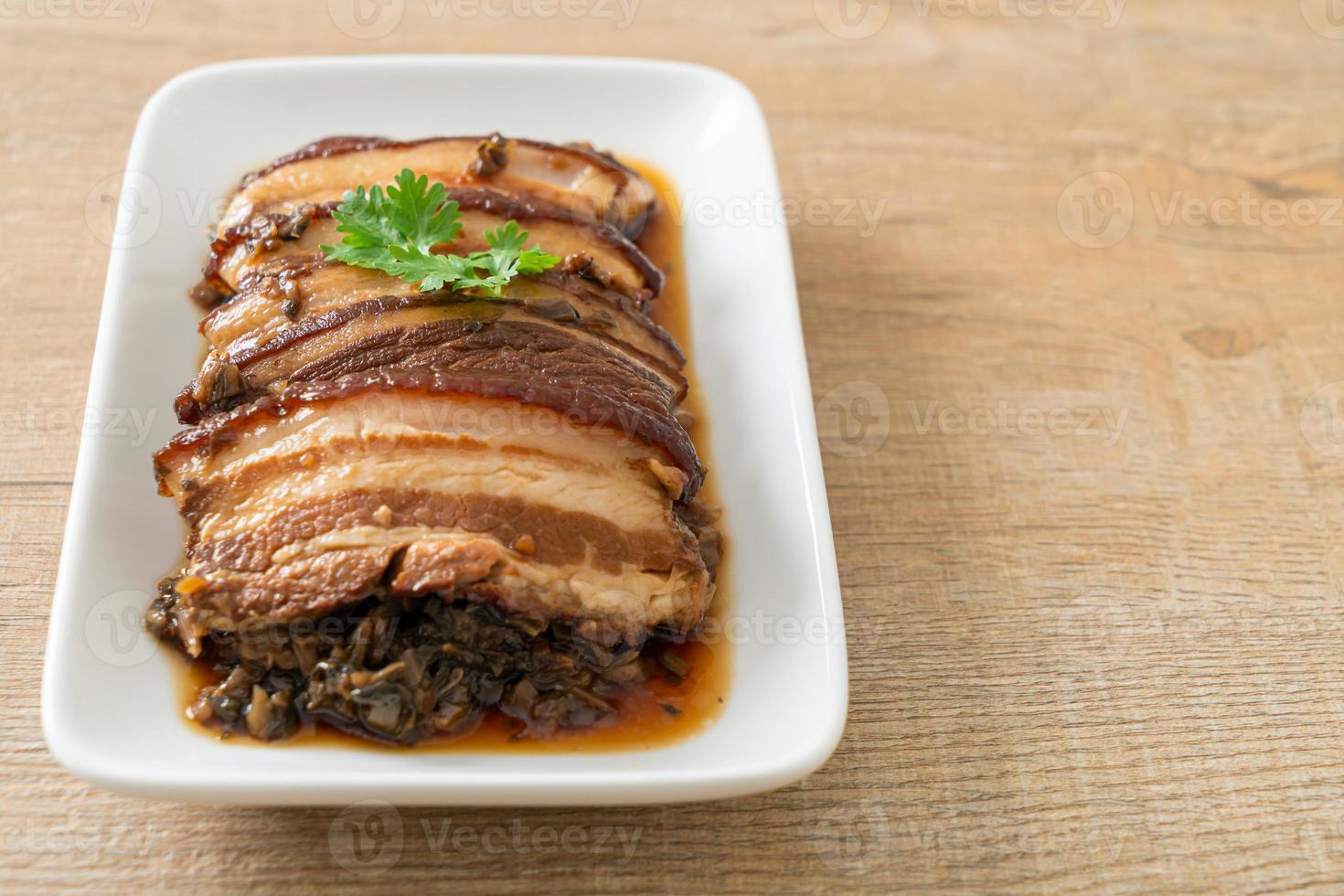 Dampfbauchschweinefleisch mit Swatow Senf cubbage Rezepte oder Mei Cai Kou Rou foto