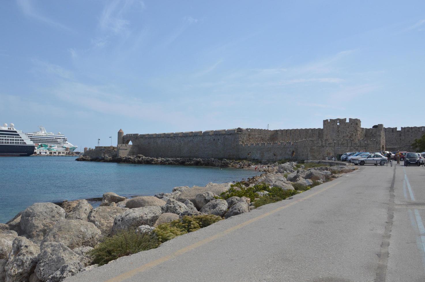 Theologos, Rhodos, Griechenland - 14. September 2021 Hafen von Rhodos foto