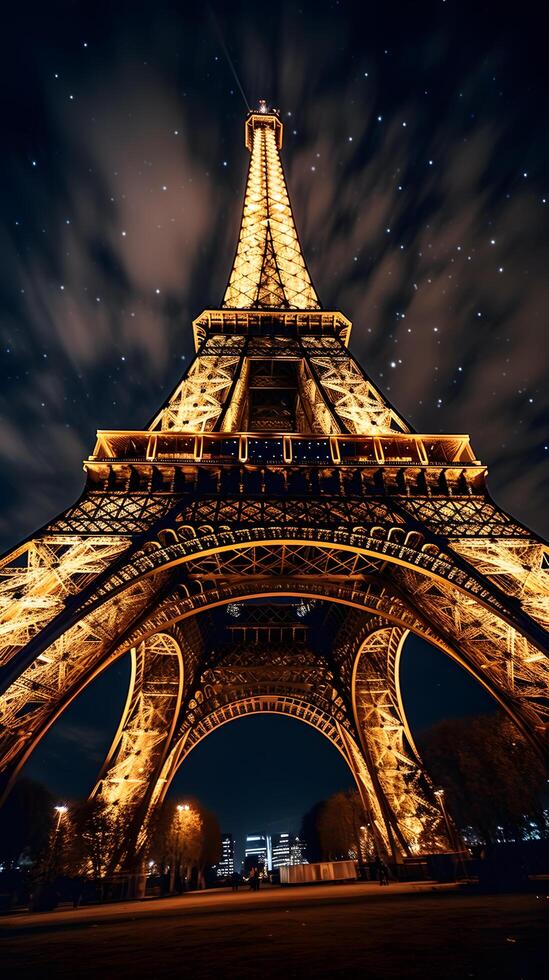 ai generiert Eiffel Turm beim Nacht im Paris, Frankreich foto