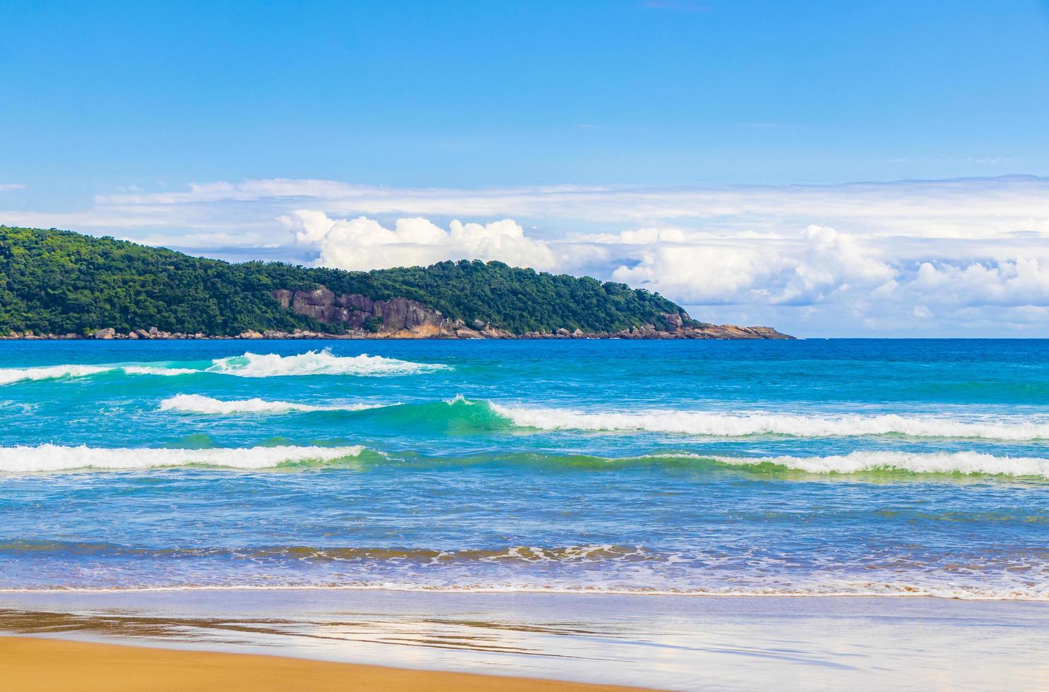 Praia Lopes Mendes Strand auf der tropischen Insel Ilha Grande Brasilien. foto