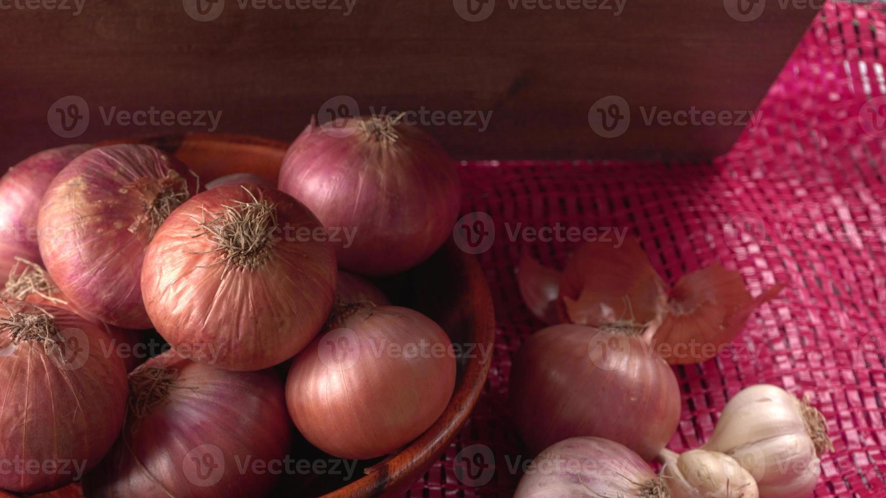 frische rote Zwiebeln foto