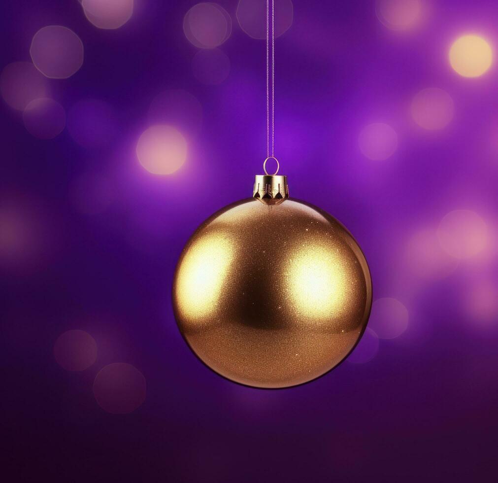 ai generiert ein golden Weihnachten Ornament auf lila Hintergrund, foto