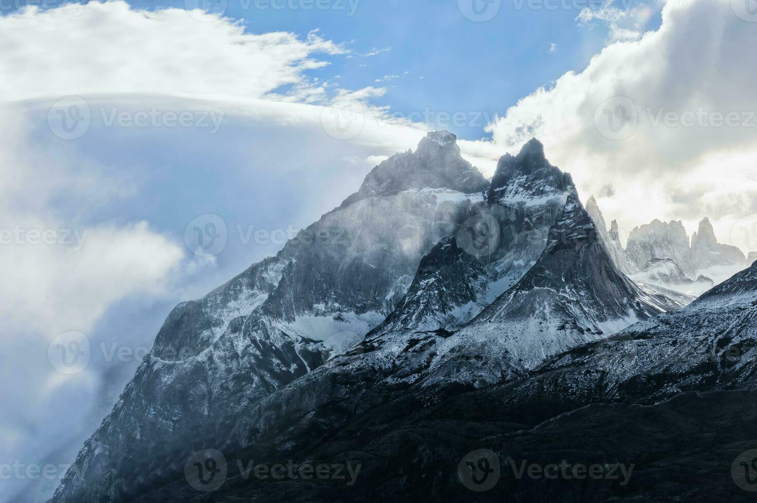 Wolke Formationen Über See Nordenskjöld, torres del paine National Park, chilenisch Patagonien, Chile foto