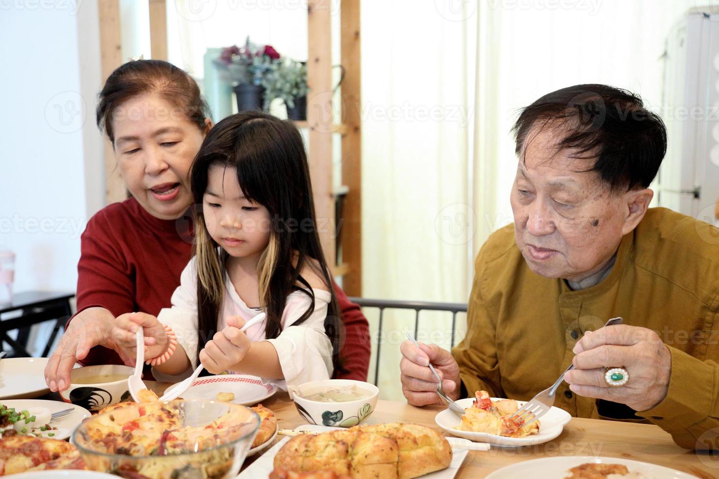 Abendessen mit Familie foto