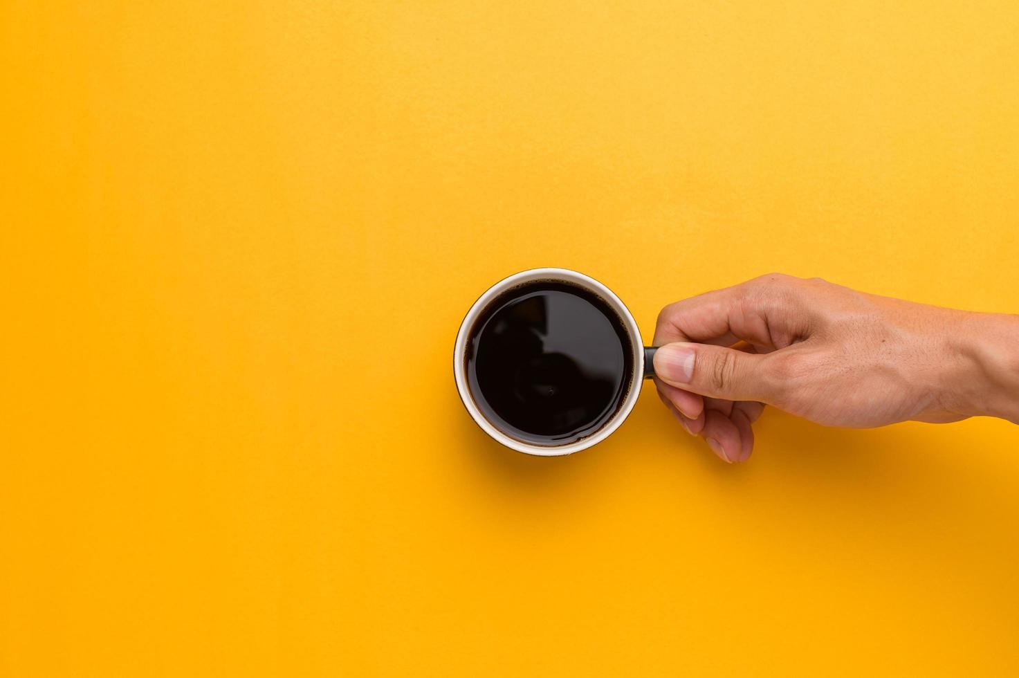 trinke gerne Kaffee, um die Energie zu steigern foto