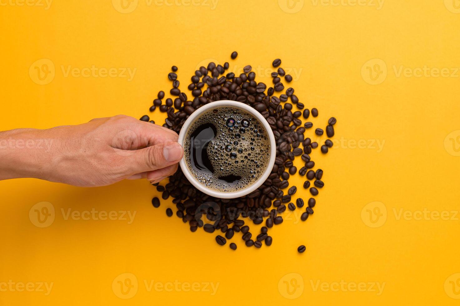 trinke gerne Kaffee, um die Energie zu steigern foto