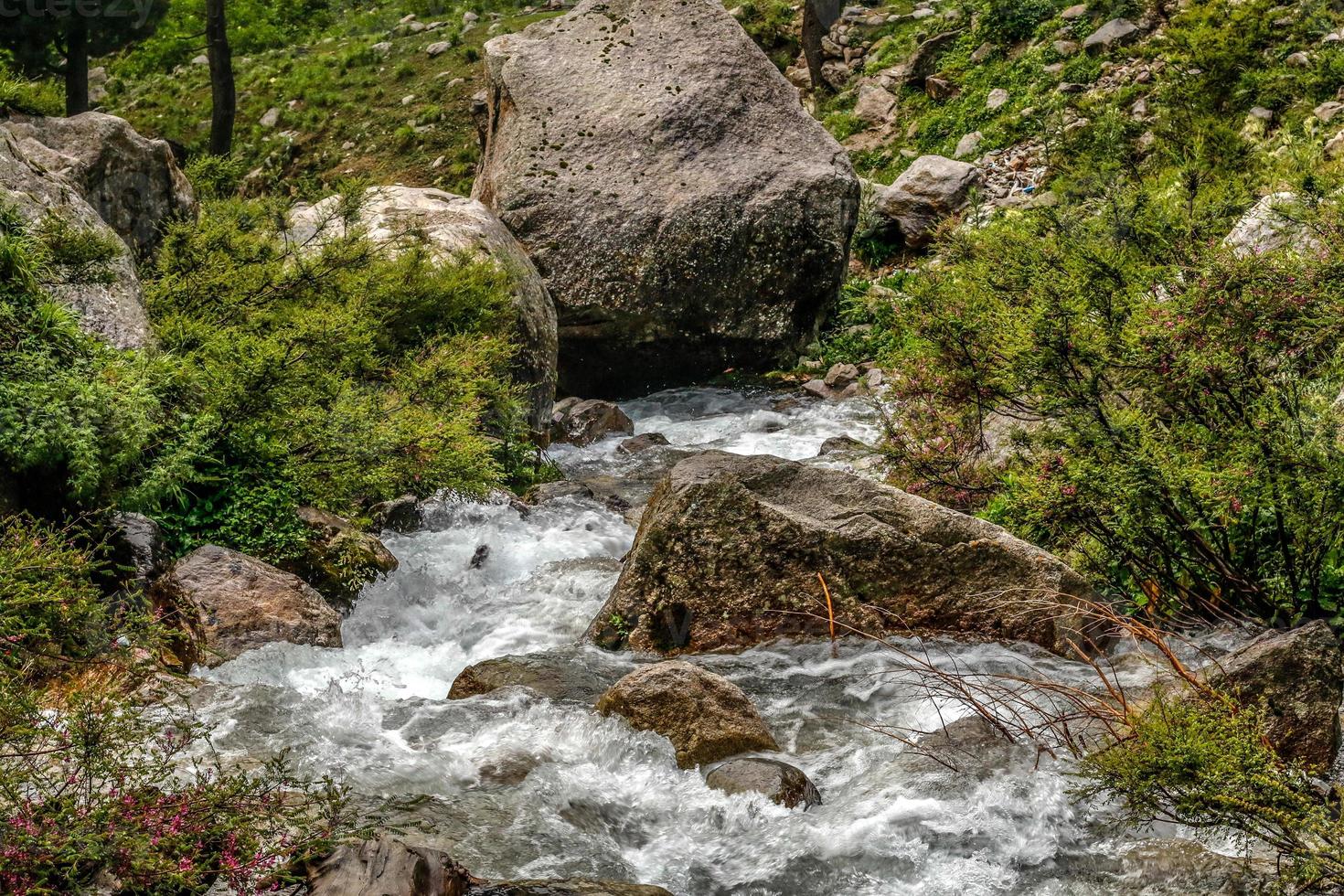 kumrat tal schöne landschaft bergblick foto