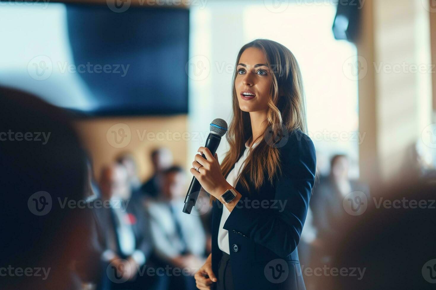 ai generiert weiblich Lautsprecher geben ein sich unterhalten auf korporativ Geschäft Konferenz. unkenntlich Menschen im Publikum beim Konferenz Halle. Geschäft und Unternehmerschaft Veranstaltung foto