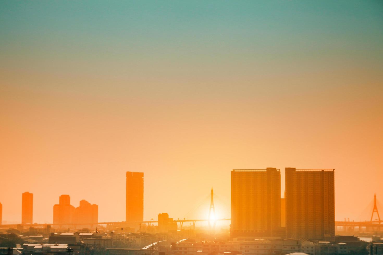 Silhouette Stadtbild Innenstadt von Bangkok foto