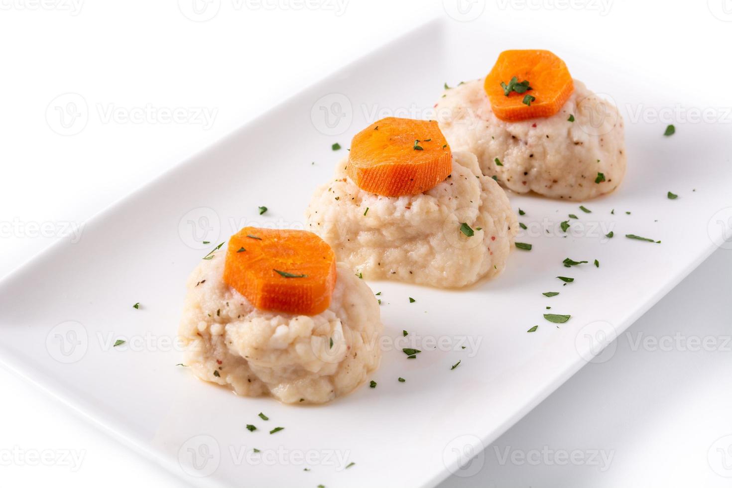 traditioneller jüdischer gefilte fisch foto