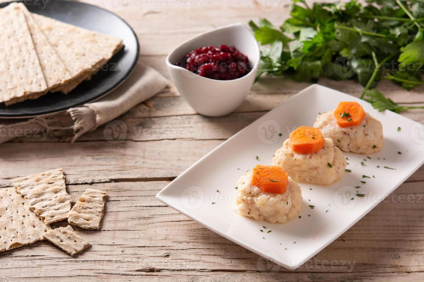 traditioneller jüdischer gefilte fisch foto