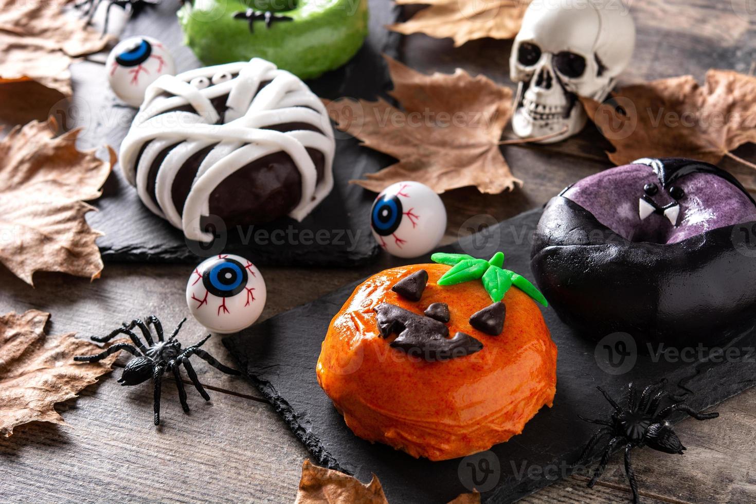 Auswahl an Halloween Donuts foto
