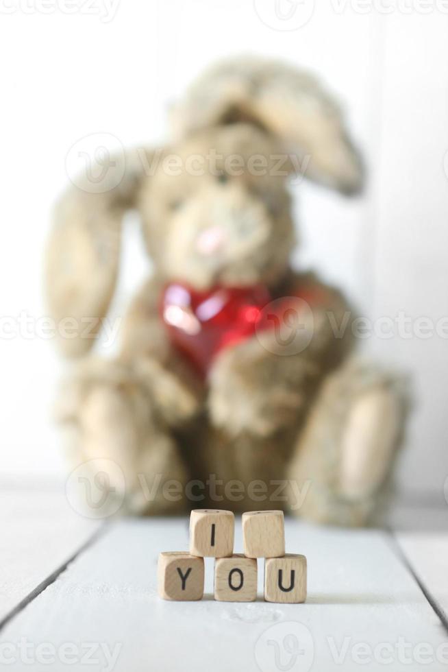 Teddybär-Häschen mit Valentinstag- oder Jubiläums-Liebesthema foto