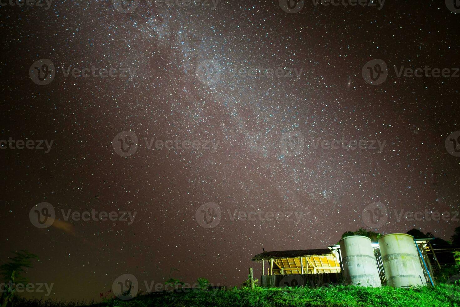 milchig Weg und Star beim Nacht Zeit foto