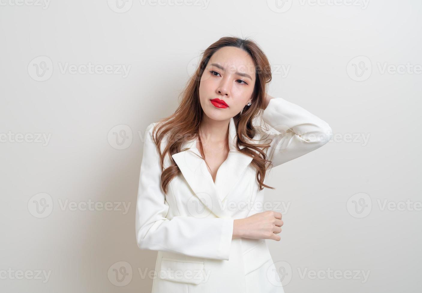 Portrait schöne Frau wütend, Stress, Sorgen oder beschweren sich foto