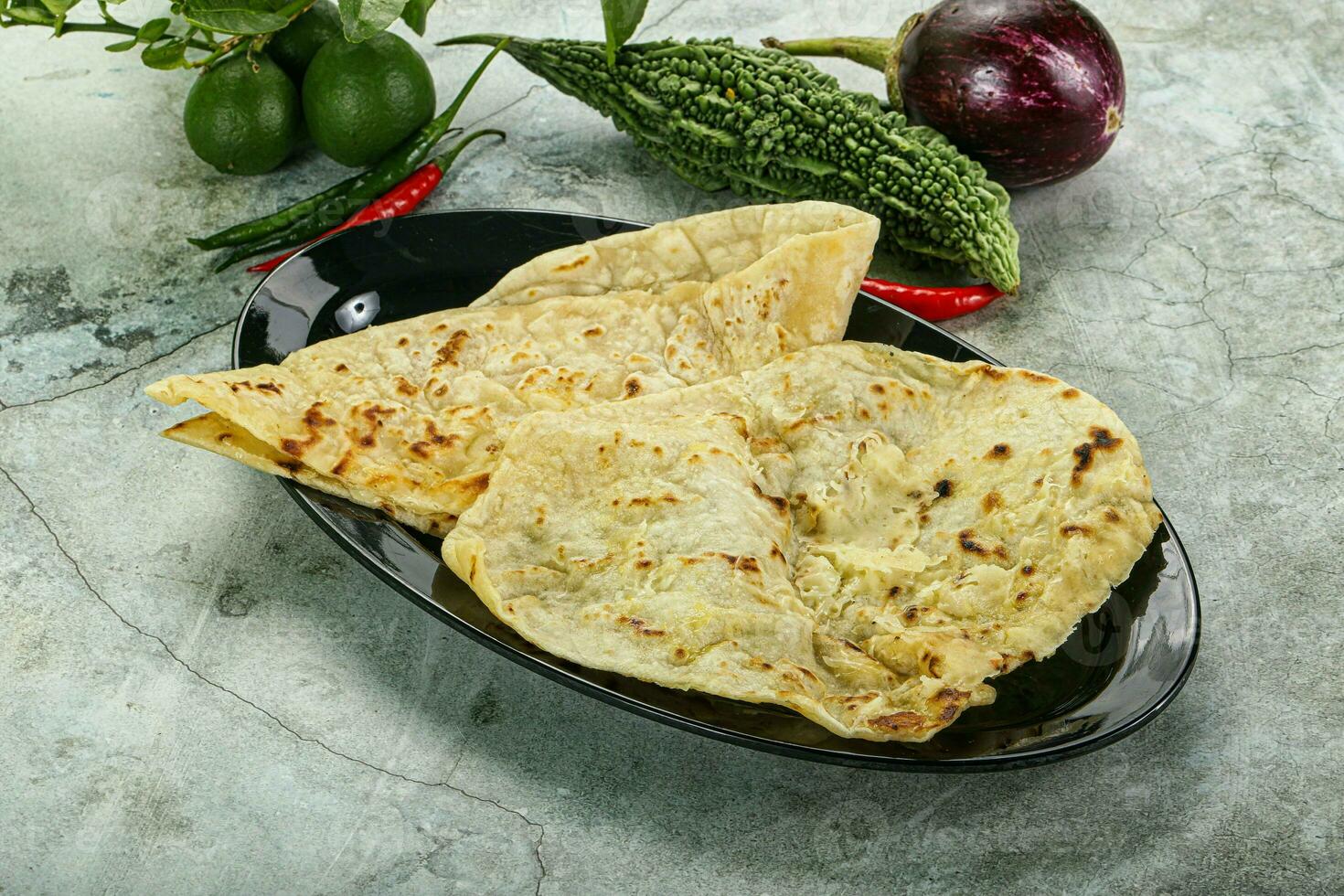 indisch tandor Brot - - Naan mit Käse foto