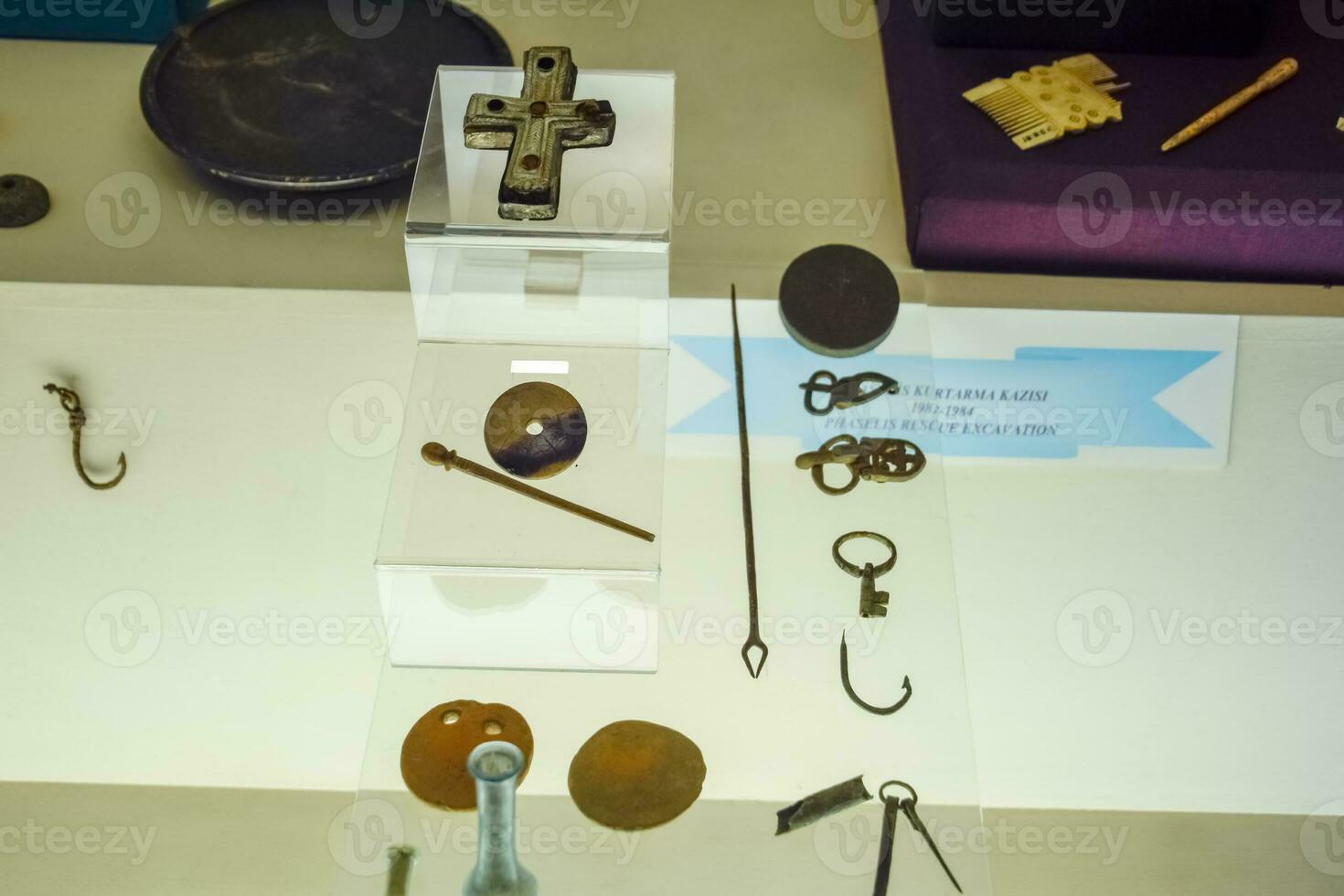 Nähen Nadel, Kamm Haken und andere Kleinigkeiten im das Antalya Museum. foto