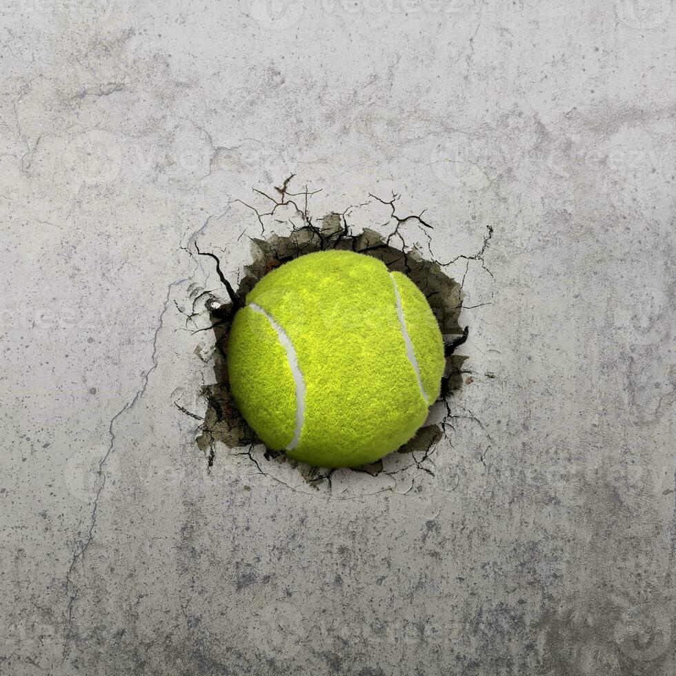 Tennis Ball fliegend durch das Mauer mit Risse foto