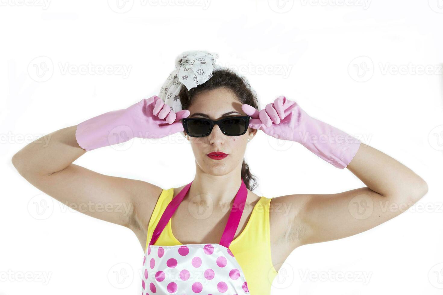 Porträt von ziemlich Hausfrau mit Sonnenbrille foto