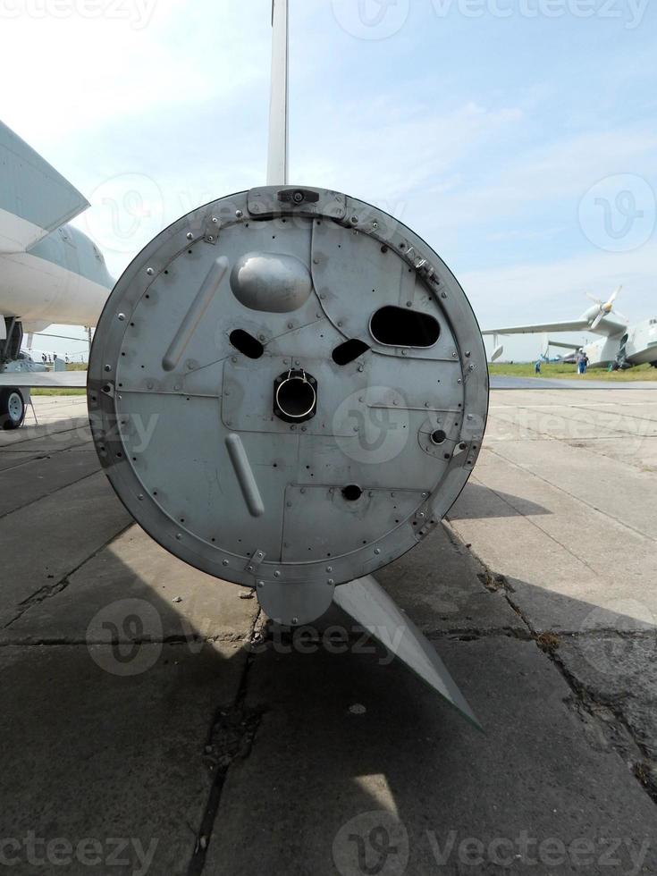 Bewaffnung von Flugzeugen und Hubschraubern Raketen, Bomben, Kanonen foto