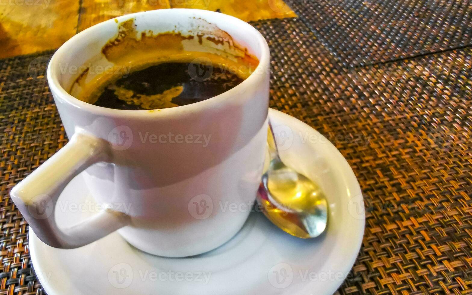 Tasse von Americano schwarz Kaffee im Restaurant Cafe im Mexiko. foto