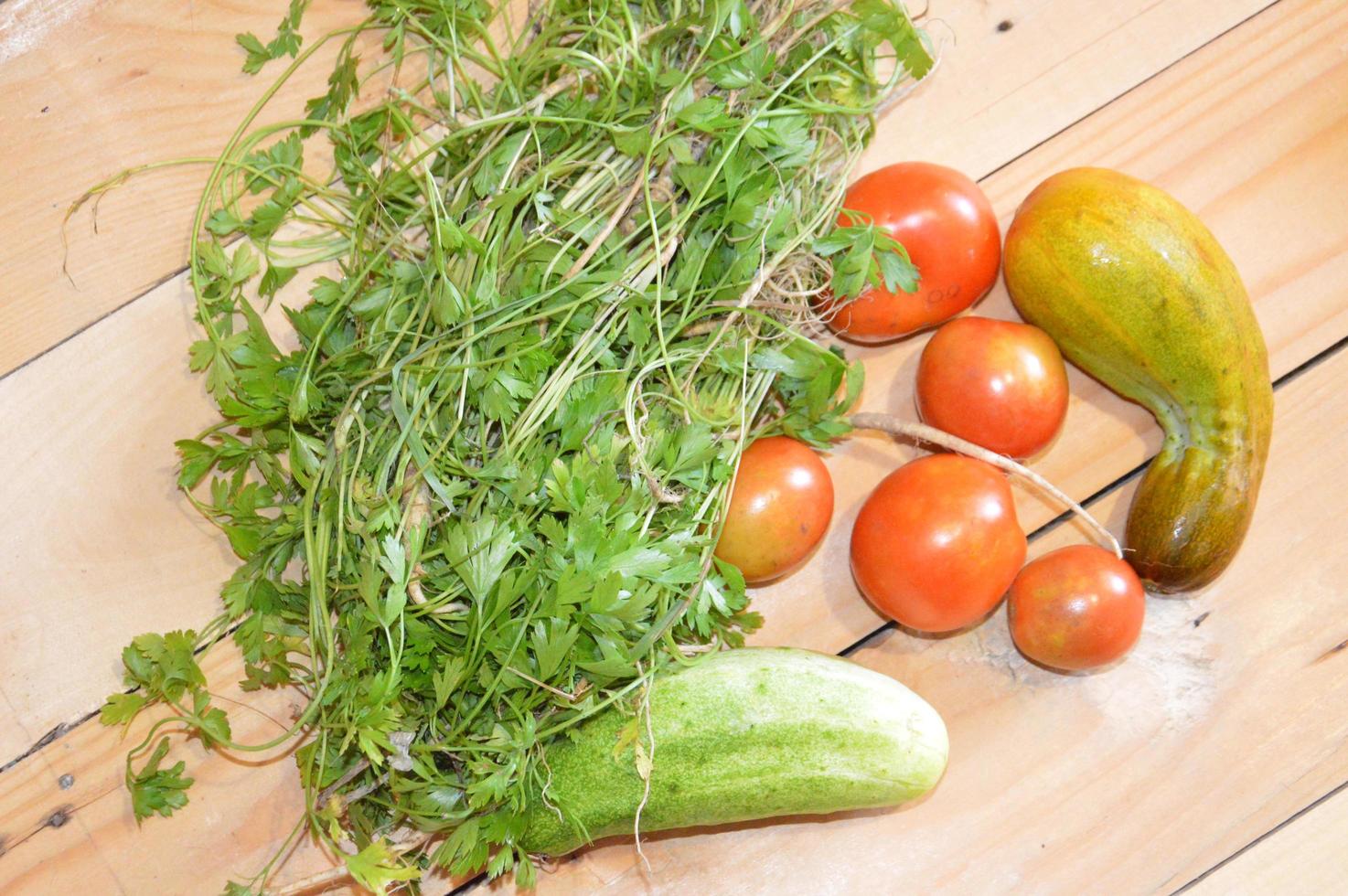 Gemüse aus eigenem Anbau im Land foto