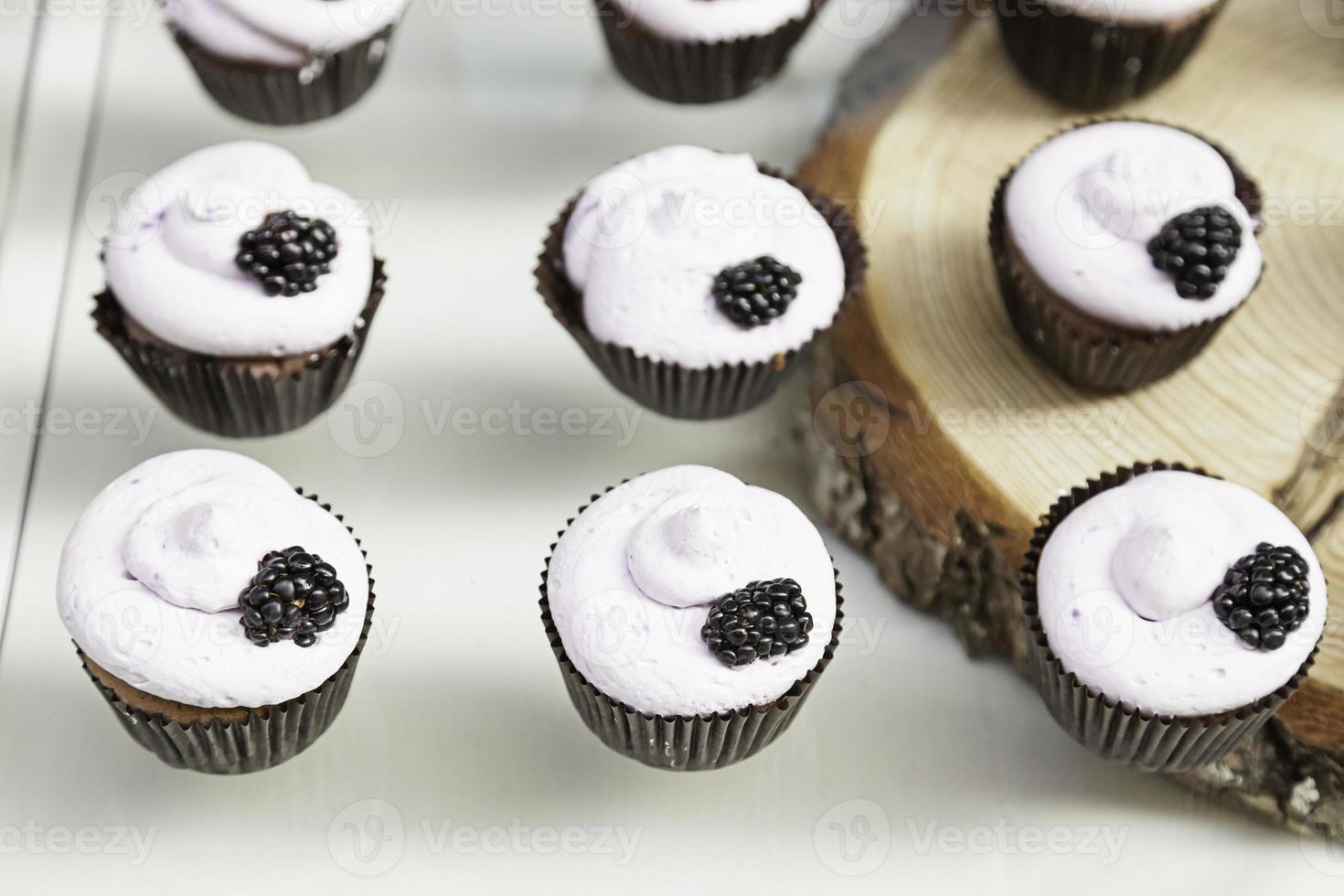 süße Cupcakes dekoriert foto