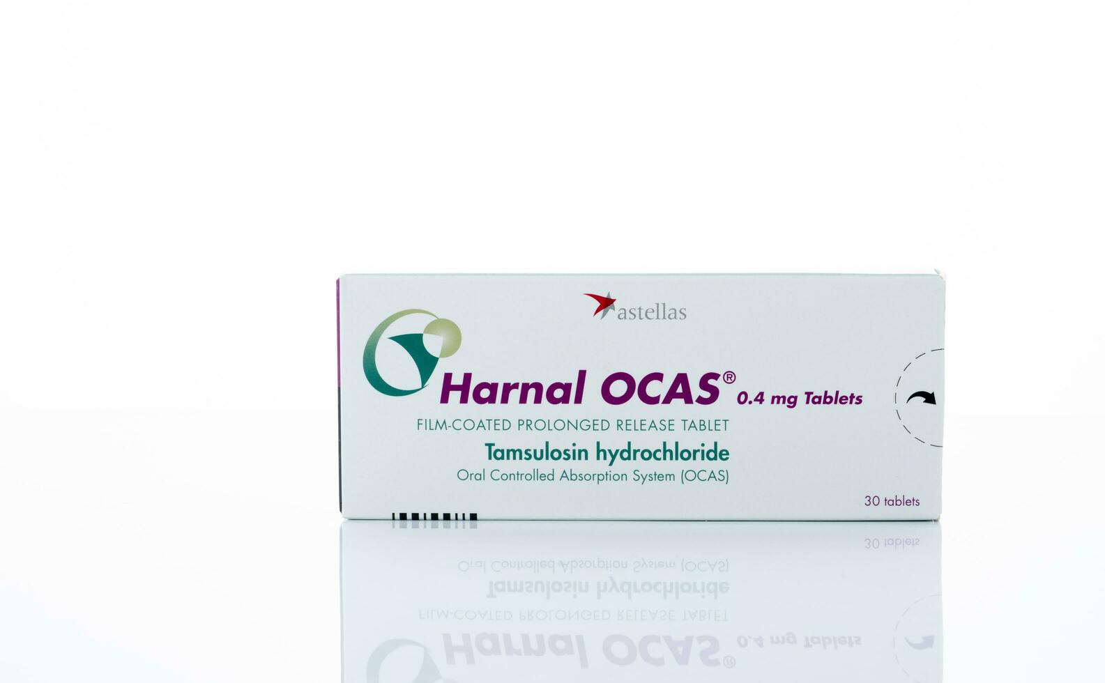 Chonburi, Thailand-Oktober 22, 2023 Harnal ocas. Tamsulosin Medizin zum Behandlung gutartig Prostata Hyperplasie. Film beschichtet verlängert Freisetzung Tablette. Produkt von Astellas Pharma zum Behandlung bph. foto