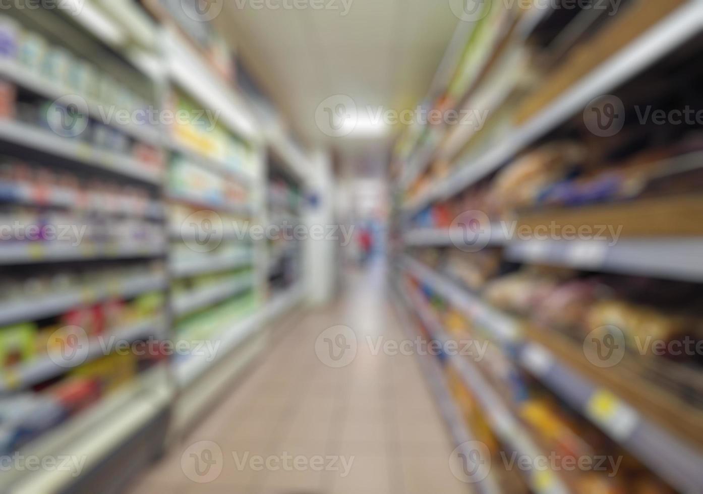 verschwommener Supermarktgang foto